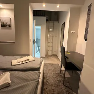Aparthotel Estelada Boarding - Bogenhausen, Monaco di Baviera